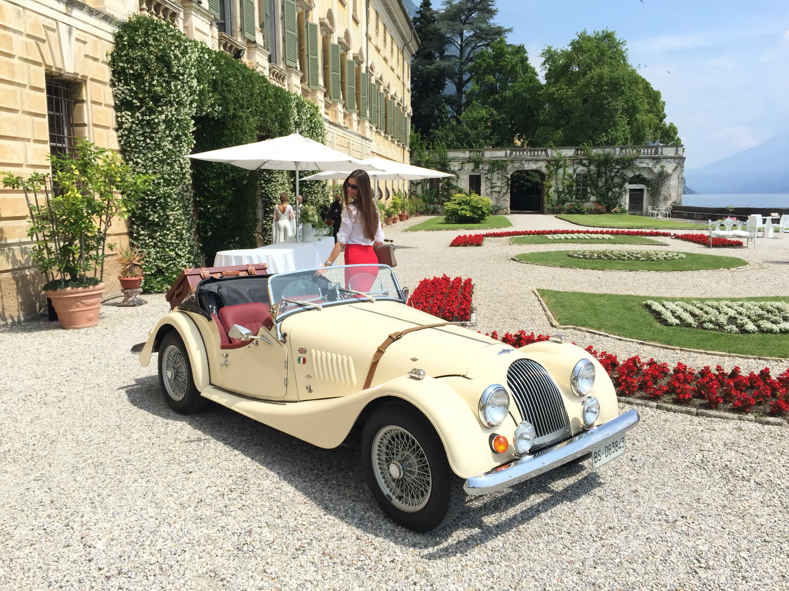 Morgan Consegna auto vintage per cerimonie, eventi, gala e ricevimenti. Personalizzato a domicilio