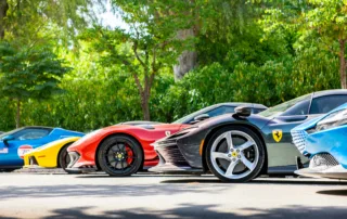 Supercar a noleggio in costiera amalfitana per tour in Italia