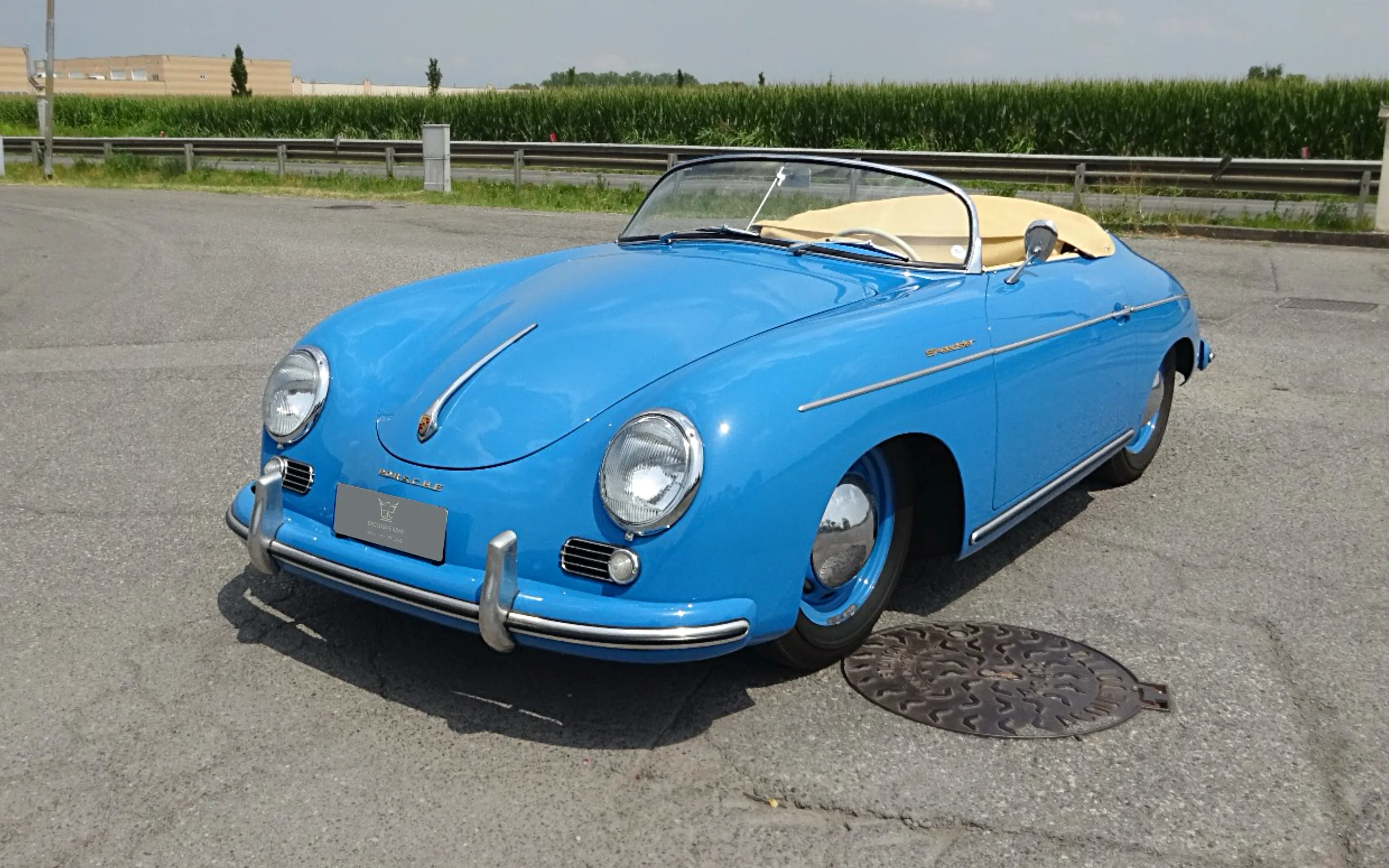Porsche 356 Speedster (1954–1958), auto storica utilizzata nelle rievocazioni di regolarità, disponibile per il noleggio con assistenza tecnica evento