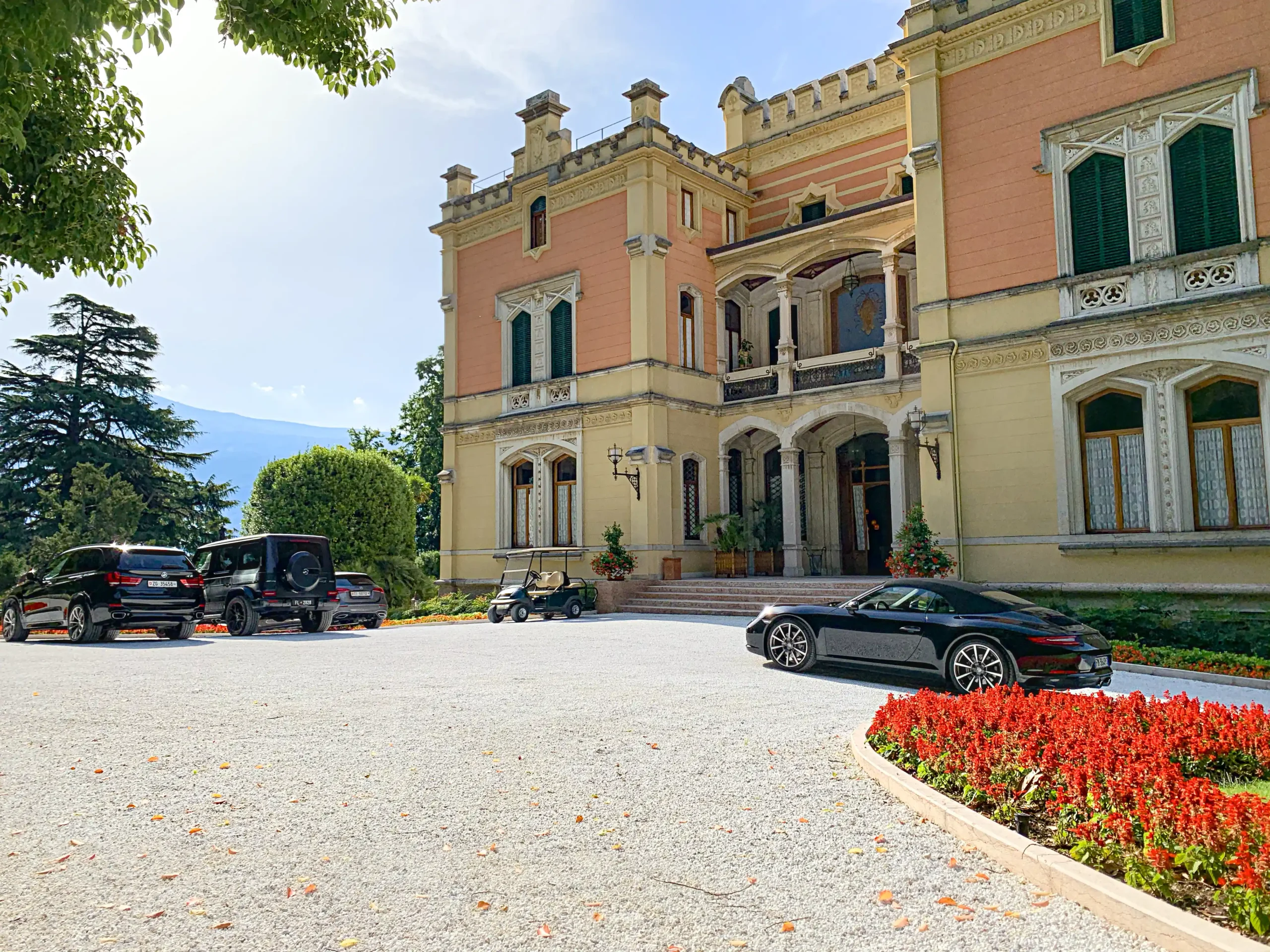 Luxury cabriolet rental in Italy with Porsche Ferrari and Bentley options