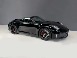 Porsche 911 992 Carrera GTS Cabriolet disponibile a noleggio