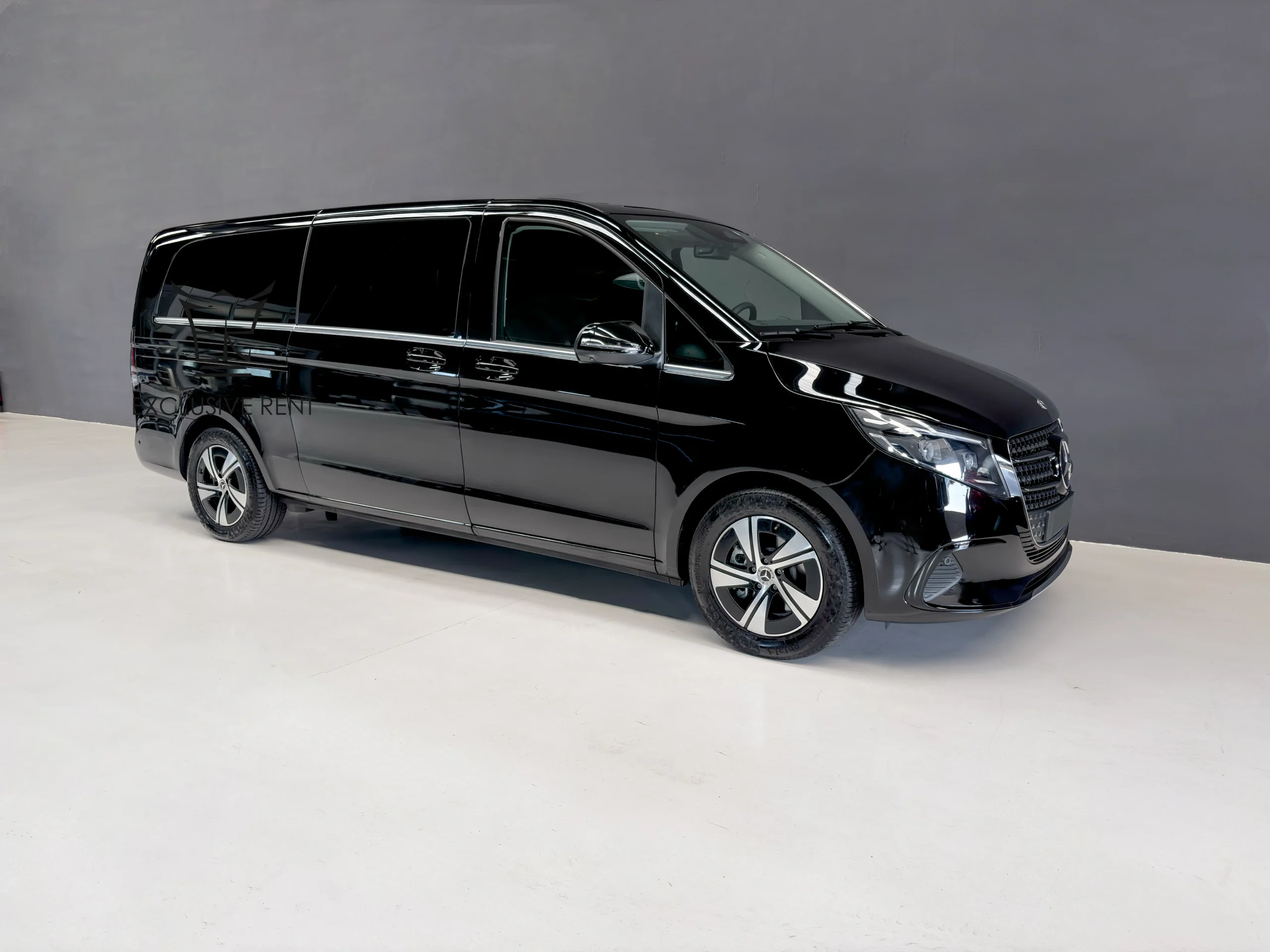 Mercedes-Benz Classe V 220 d Extra Long 8 posti disponibile a noleggio
